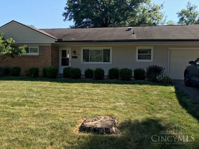 Photo of 65 Blackstone Dr, Centerville, OH 45459