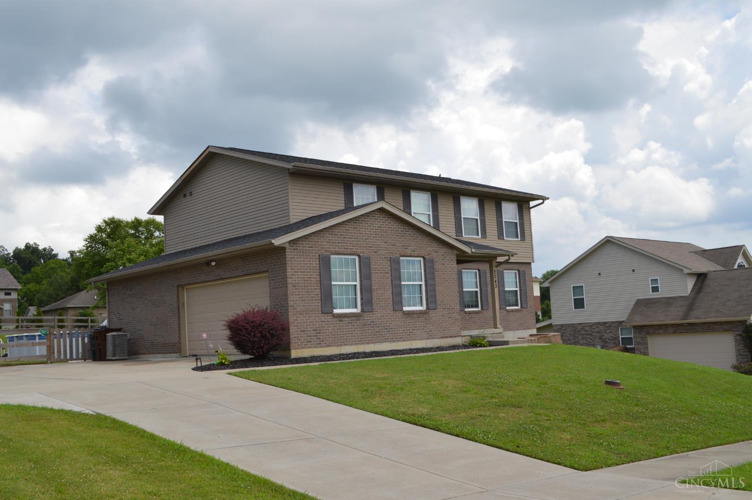 Photo of 2043 Wagon Wheel Dr, Ross Twp, OH 45013