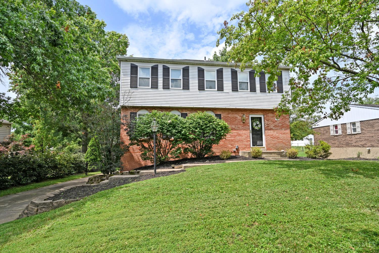 Photo of 137 Brushwood Drive, Loveland, OH 45140