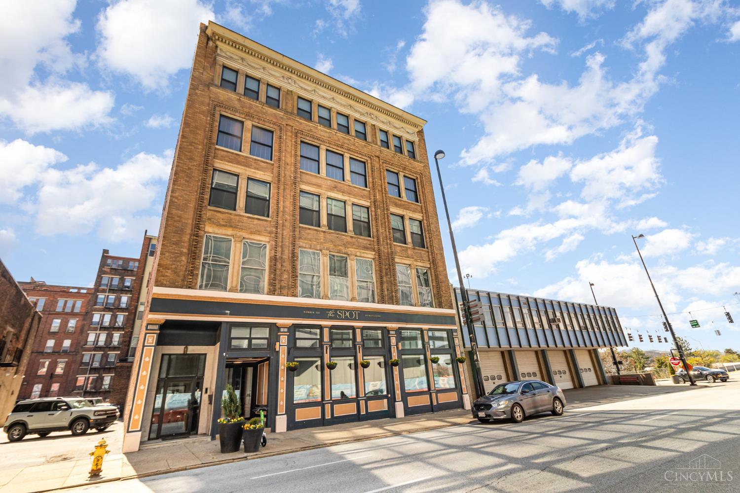 Photo of 335 W Fifth St, Cincinnati, OH 45202