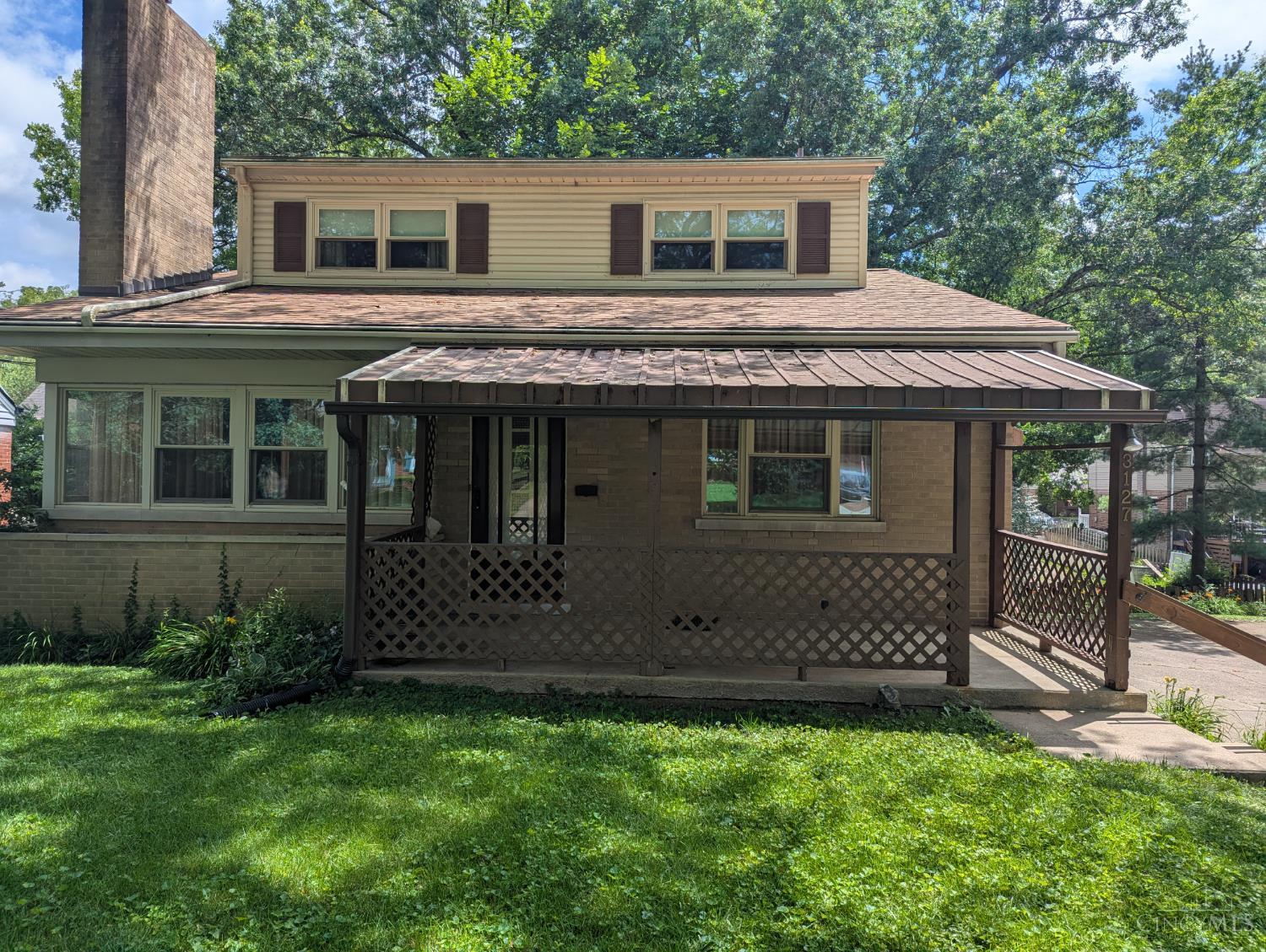 Photo of 3127 Macarthur Ct, Cincinnati, OH 45211