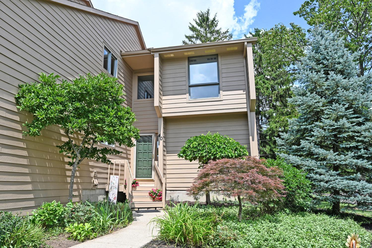 Photo of 40 Carpenters Ridge, Blue Ash, OH 45241