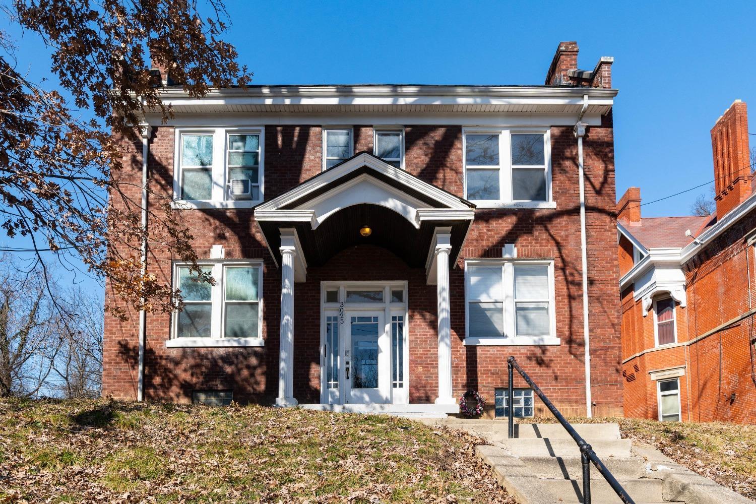 Photo of 3025 Gilbert Avenue, Cincinnati, OH 45206