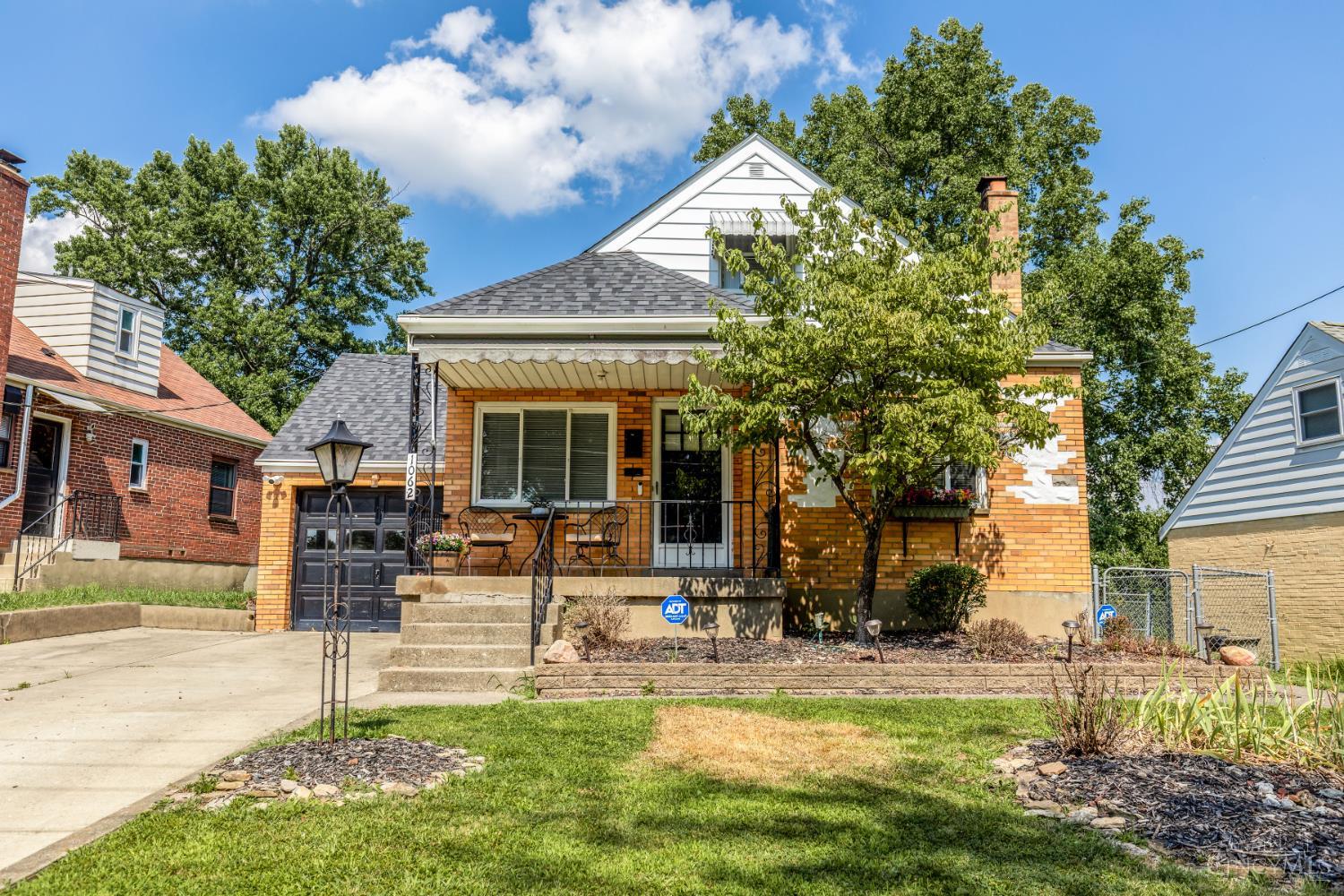 Photo of 1062 Covedale Avenue, Cincinnati, OH 45238