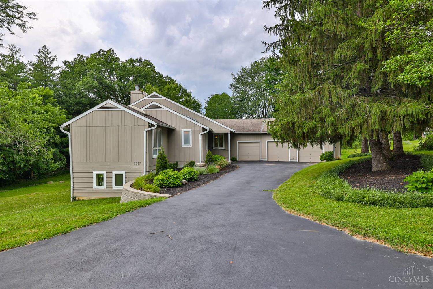 5037 Race Road Green Twp OH 45211 - MLS# 1849050