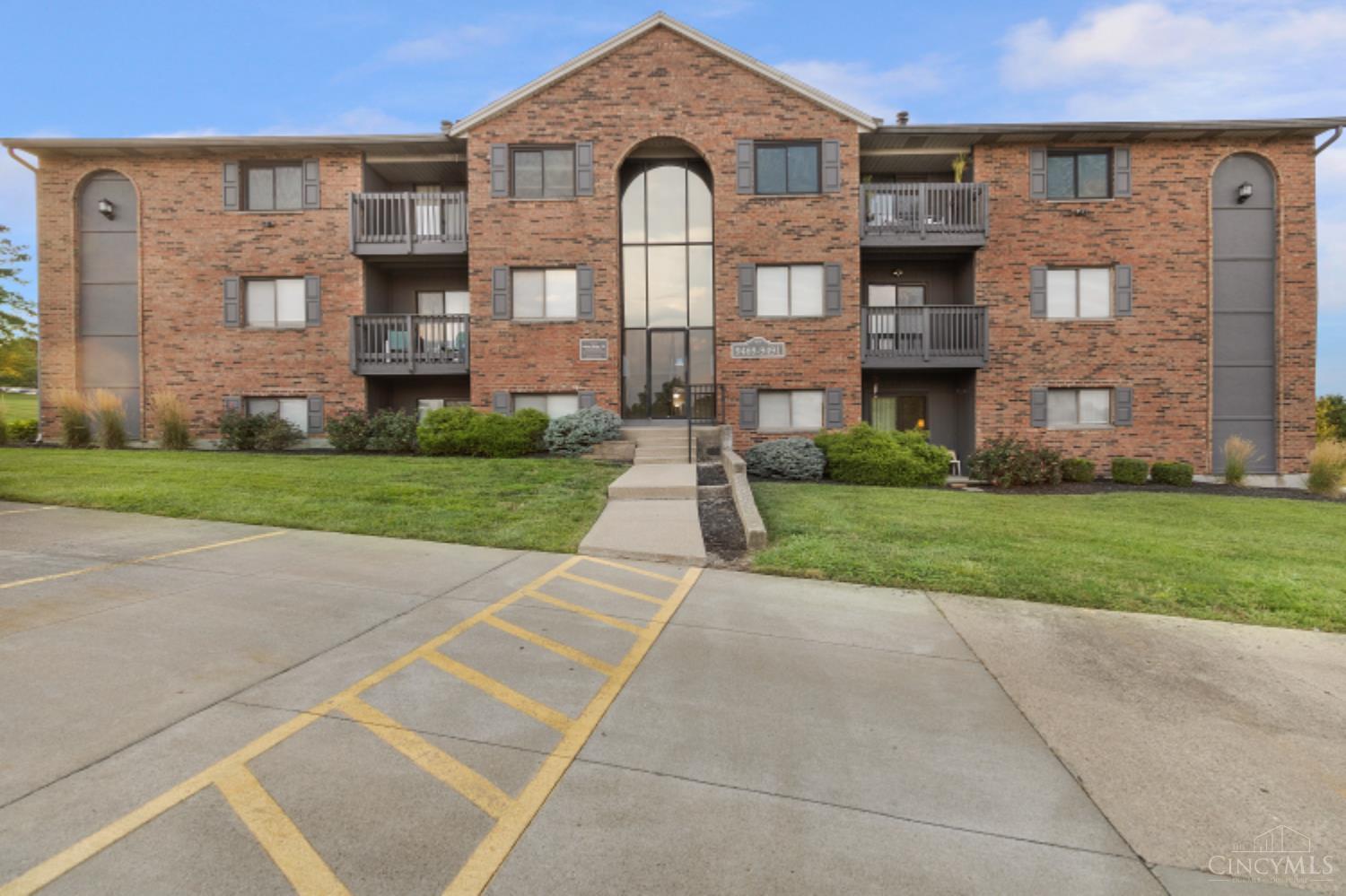 Photo of 9489 Woodland Hills, West Chester, OH 45069