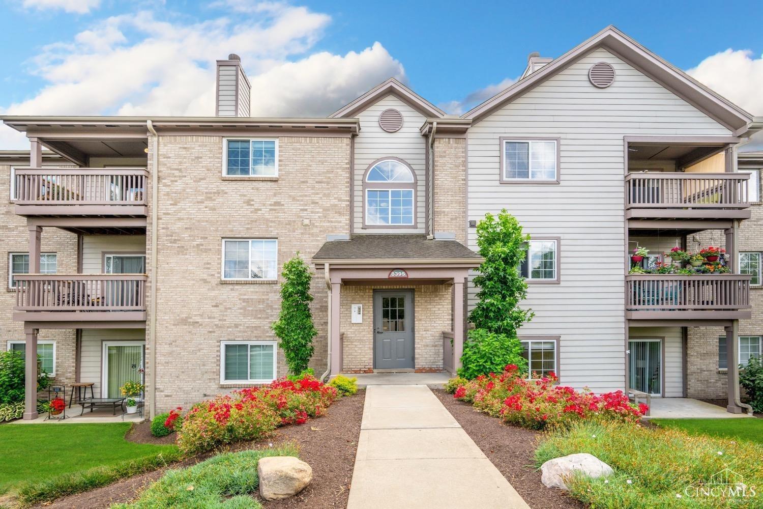 Photo of 8395 SPRING VALLEY CT, West Chester, OH 45069