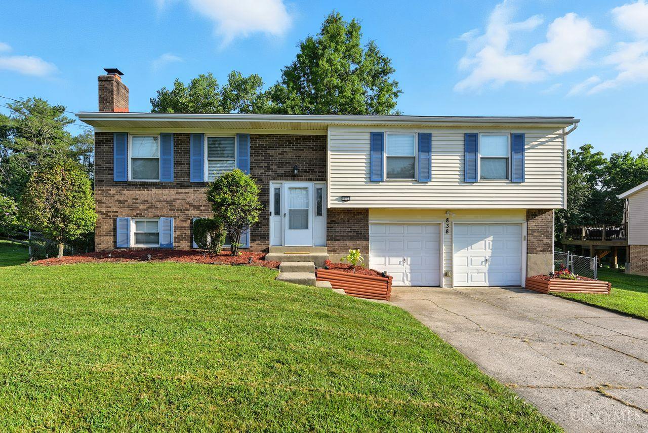 838 Clearfield Lane Springdale OH 45240 - MLS# 1852315