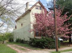 Bargain on Beech Avenue: 4 Bedrooms, 1.5 Bathroom Three Story Home with Fenced yard in convenient location. Metro bus line north on Glenway Avenue or south on West Eighth Street.