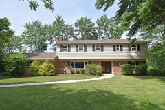 Large 4 bed room home sits quiet cul de sac street. Direct lake view and access in very private back yard