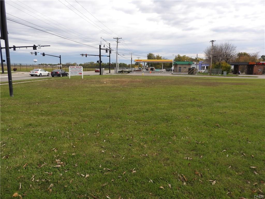 606 W National RD