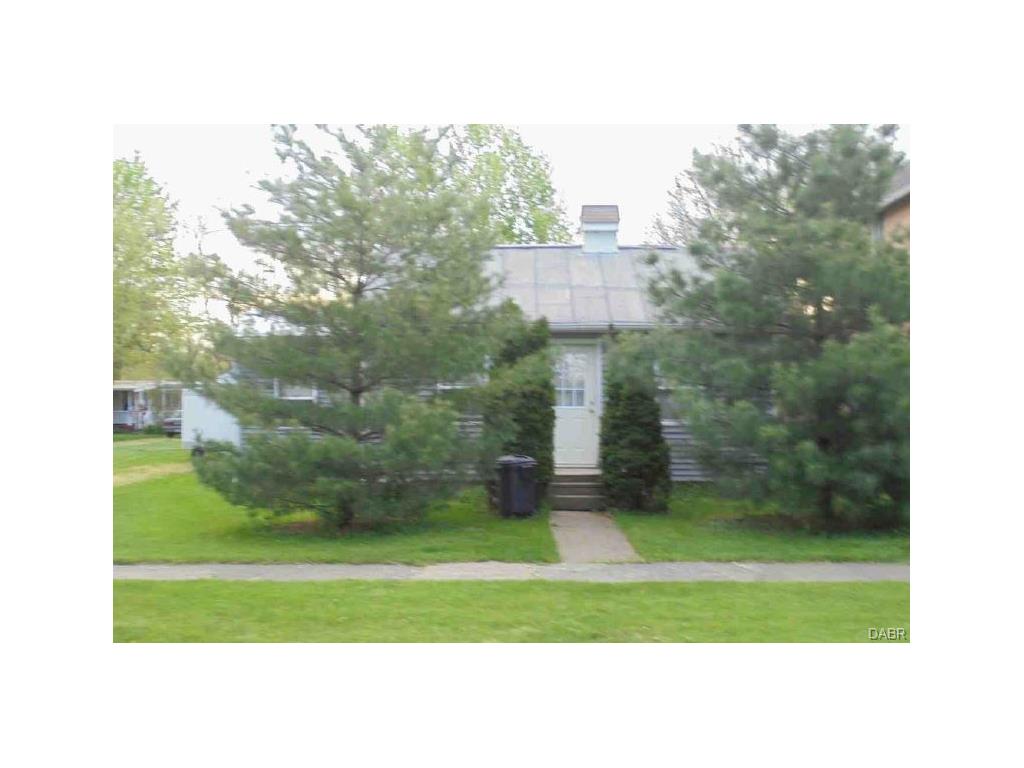 54 Maple ST