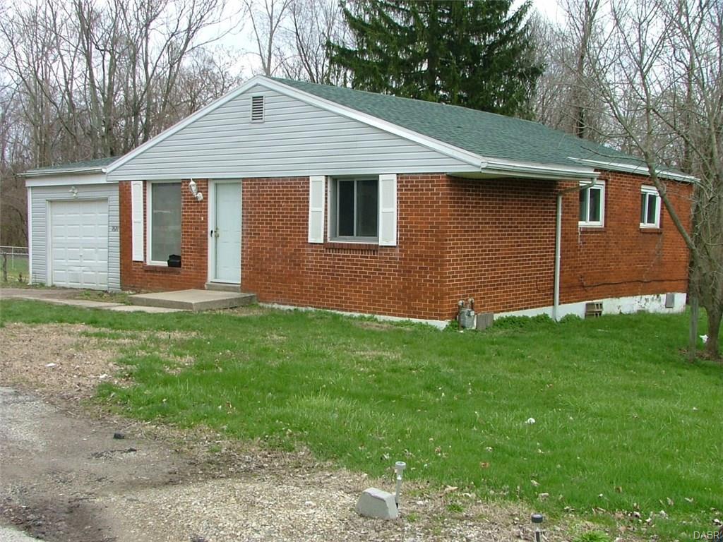 2620 Hancock AVE