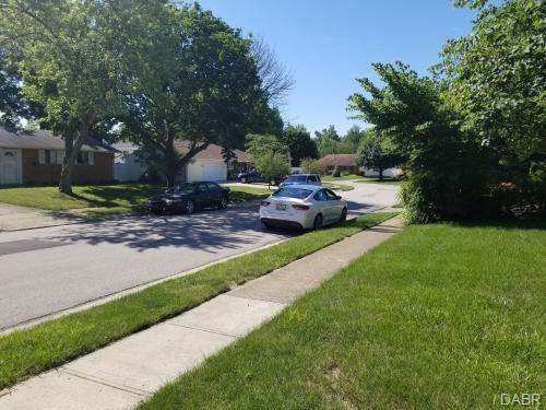1861 Bordeaux DR FAIRBORN OH