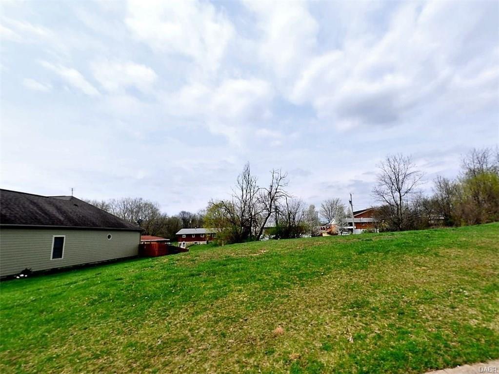 2431 Greystone LN