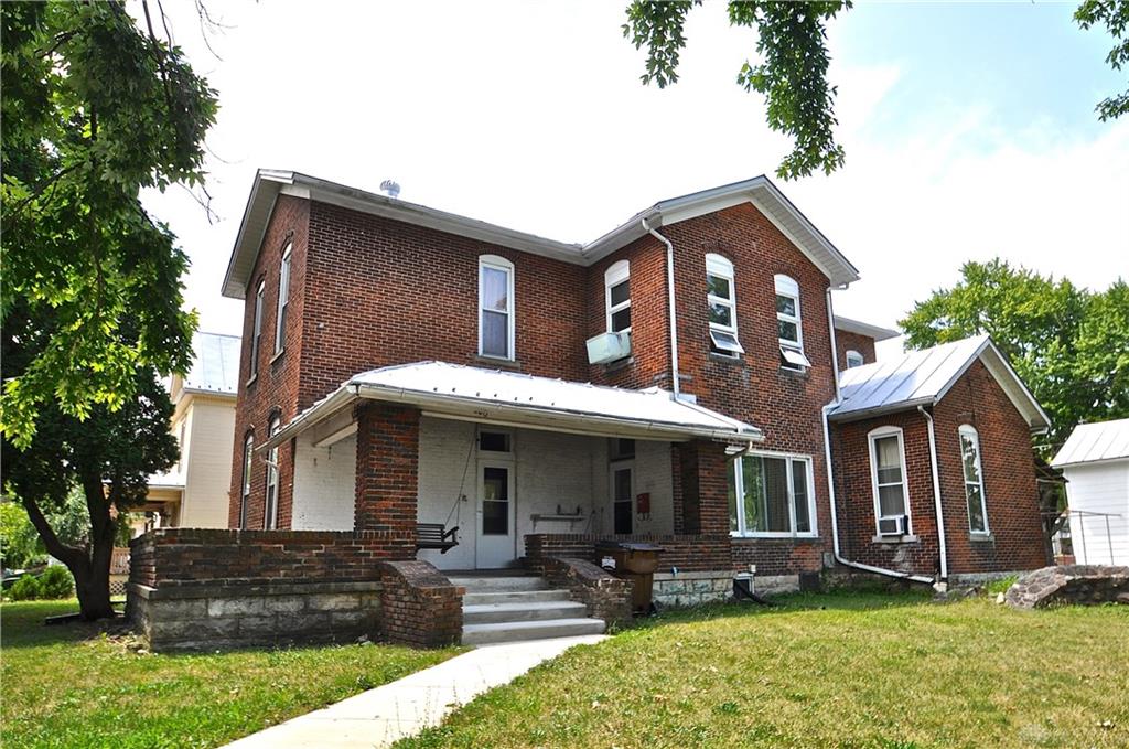300 Gray AVE
