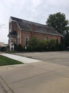 211 Barron ST