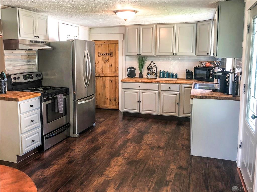 11164 Ayres PIKE NEWCARLISLE OH