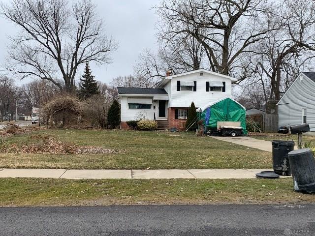 819 Waverly RD ESTLAKE OH