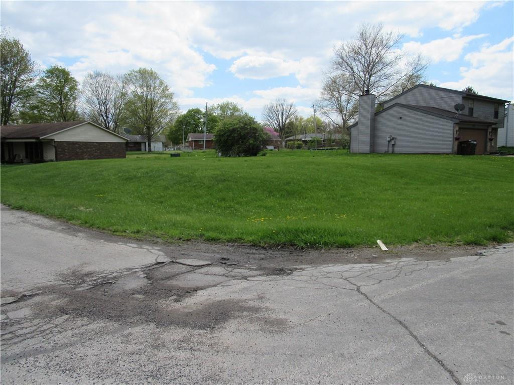 Photo of 7540 Tuscola DR, TROTWOOD, OH 45426