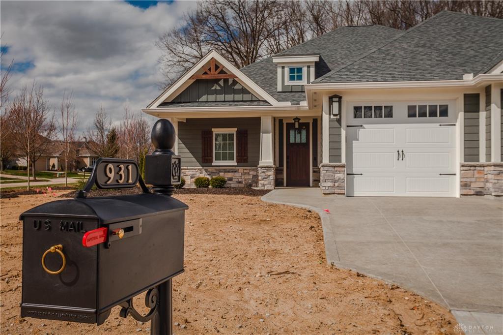 Photo of 833 Hidden Branches DR, CENTERVILLE, OH 45458