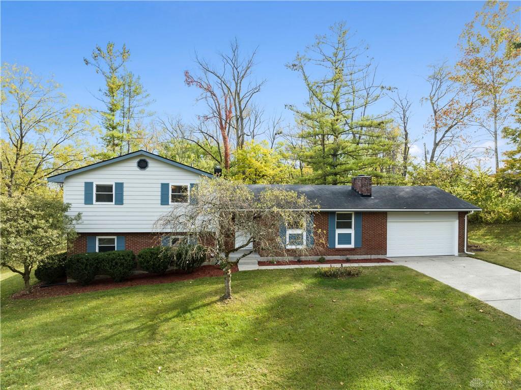 Photo of 2727 Blue Rock DR, BEAVERCREEK, OH 45434
