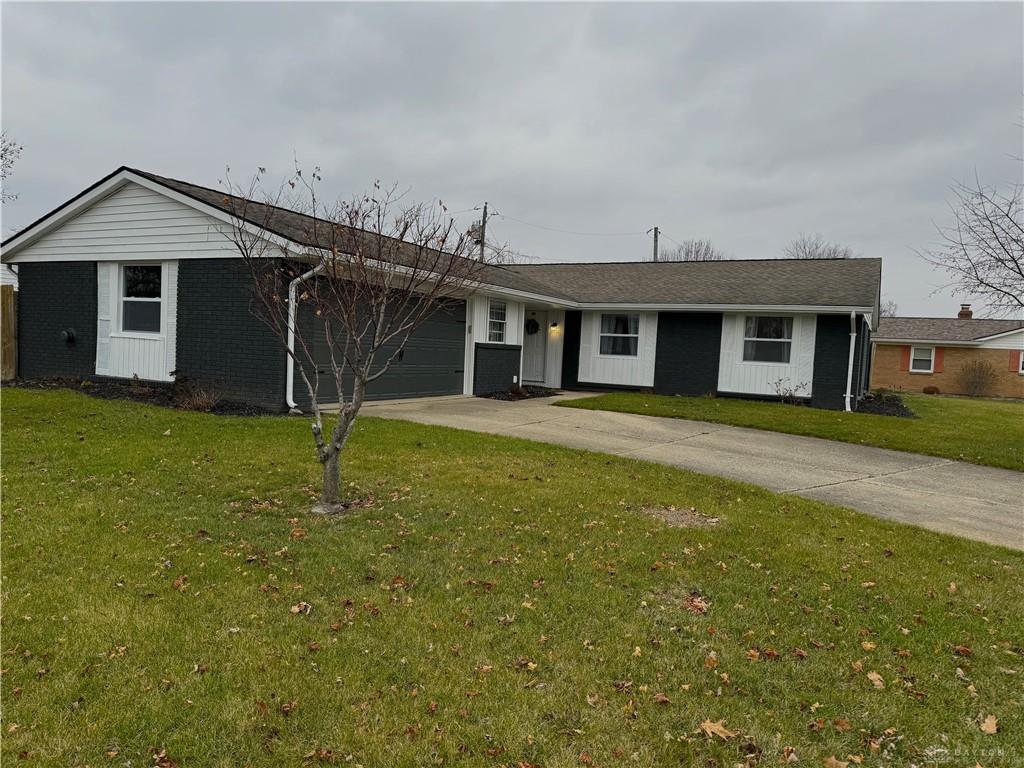 Photo of 201 Smith ST, NEWCARLISLE, OH 45344