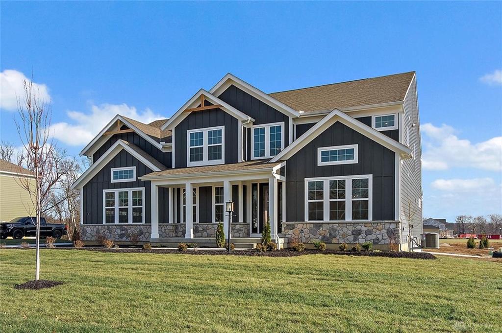 Photo of 40 Wadestone LN, SPRINGBORO, OH 45066