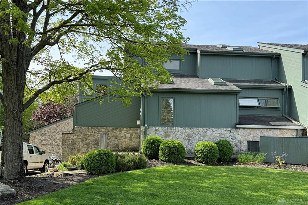 Photo of 2070 Old Falls DR, VANDALIA, OH 45377