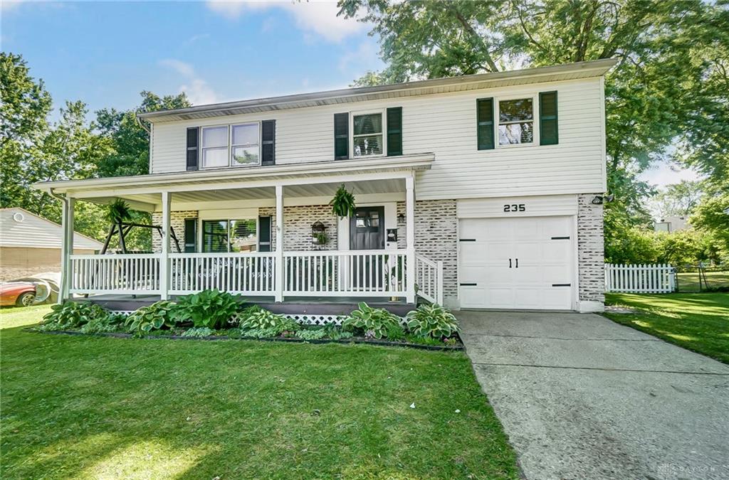 Photo of 235 Pinegrove DR, BELLBROOK, OH 45305