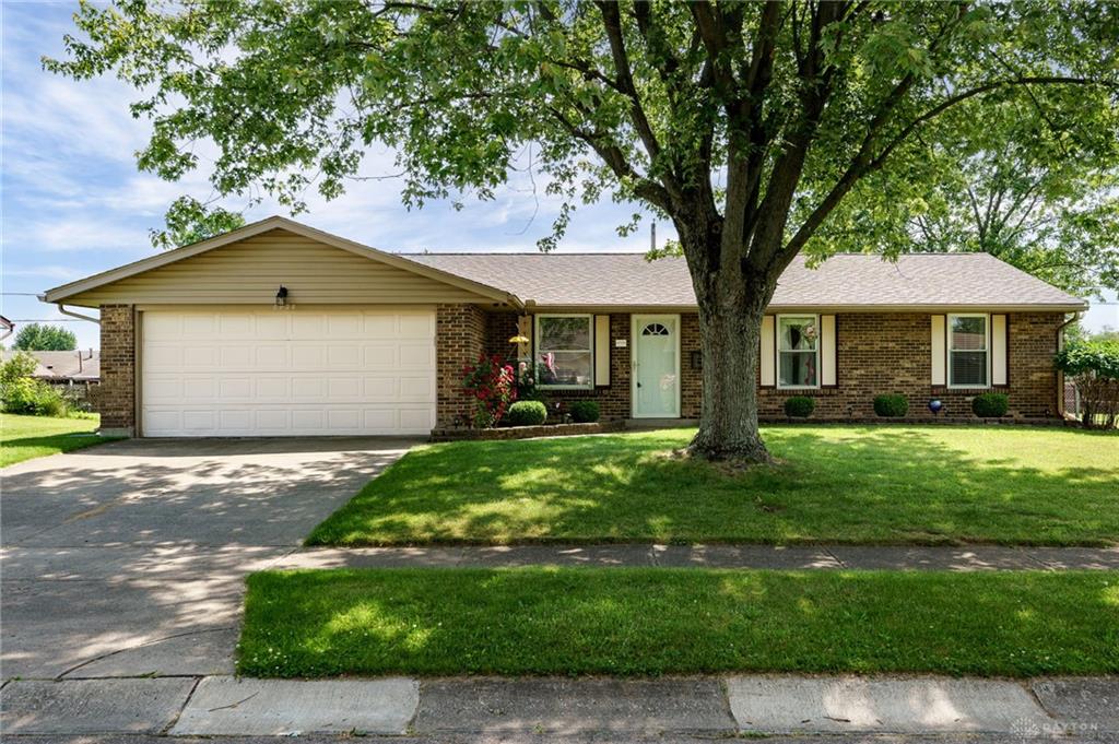 Photo of 6928 Shellcross DR, DAYTON, OH 45424