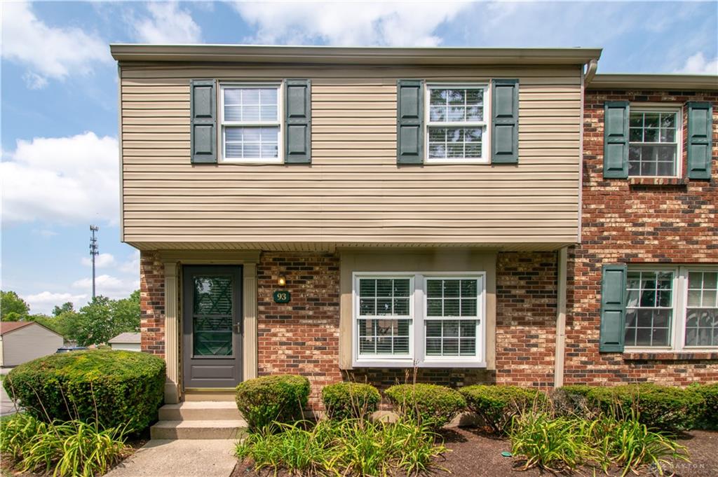 Photo of 93 Marco LN, DAYTON, OH 45458