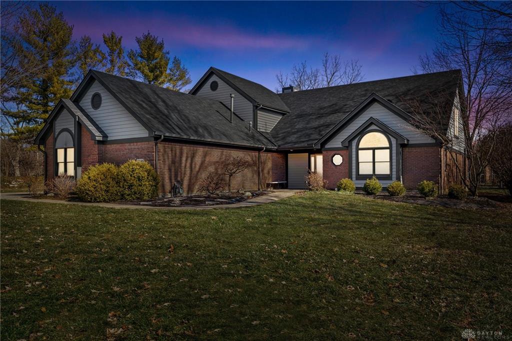 Photo of 10100 Park Edge DR, DAYTON, OH 45458