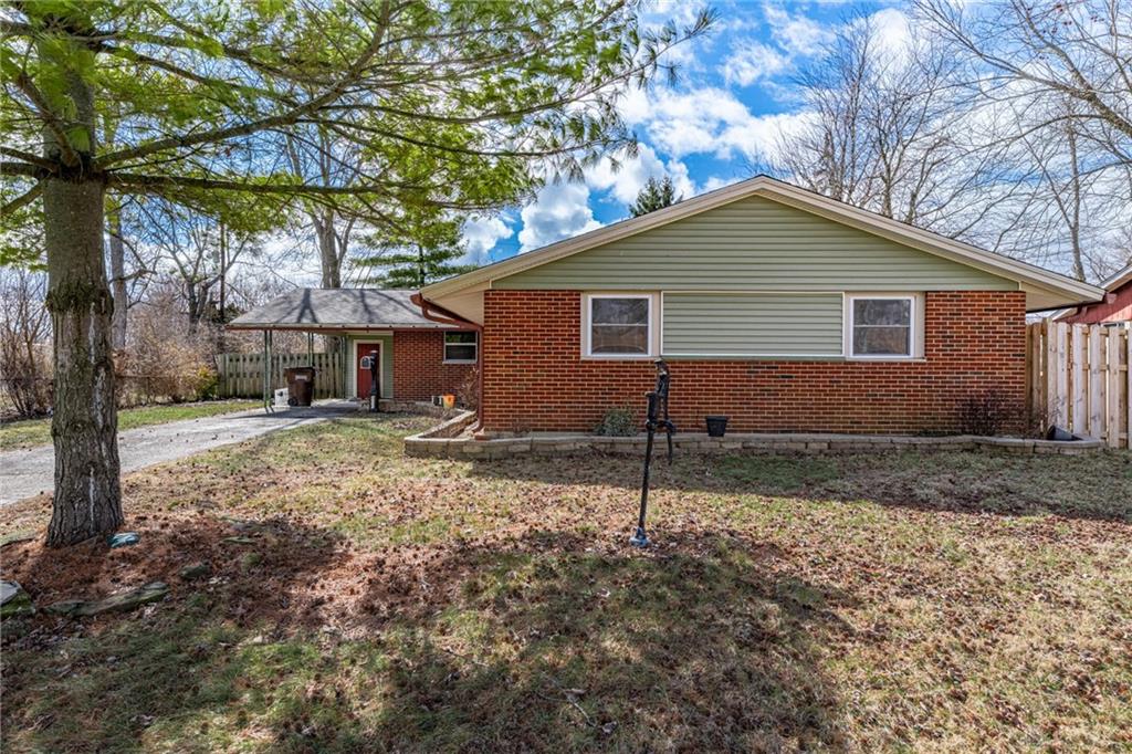 Photo of 800 Mapleside DR, TROTWOOD, OH 45426