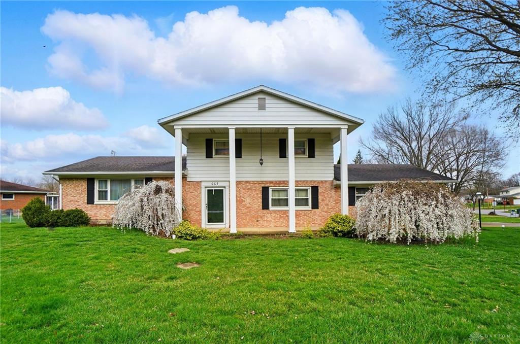 Photo of 665 Suncrest DR, SPRINGFIELD, OH 45503