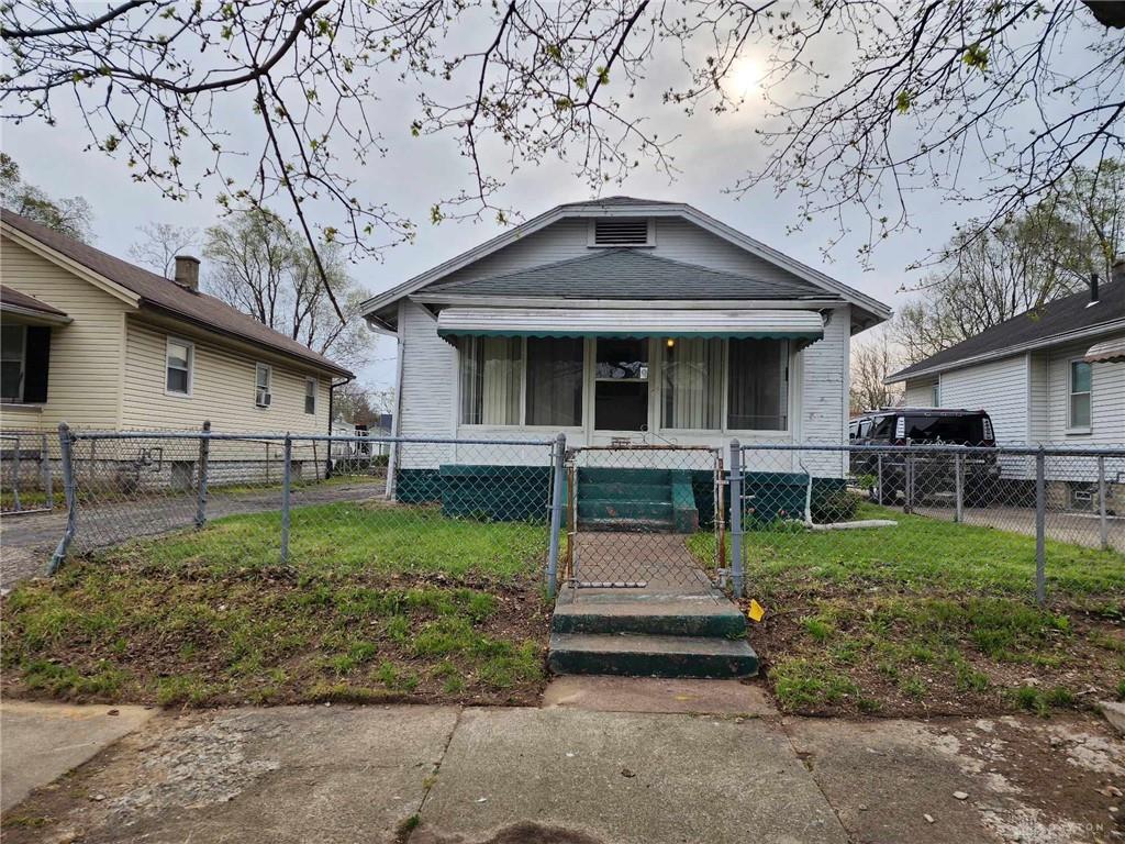 Photo of 936 Walton AVE, DAYTON, OH 45402