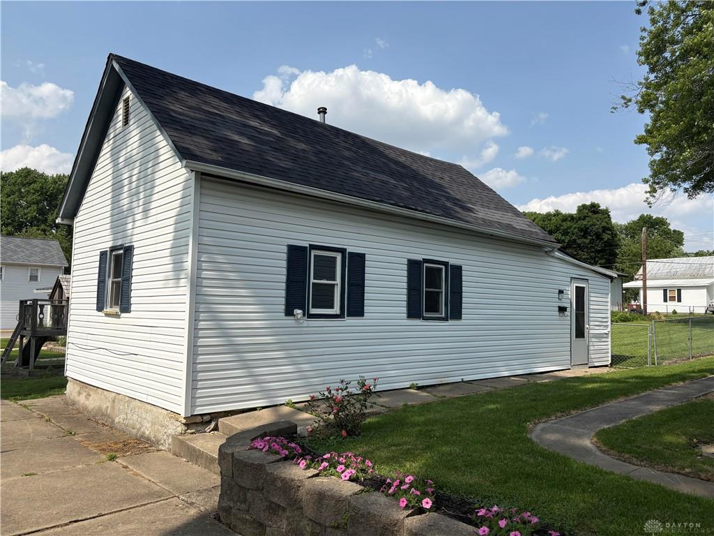 Photo of 125 High ST, NEWPARIS, OH 45347