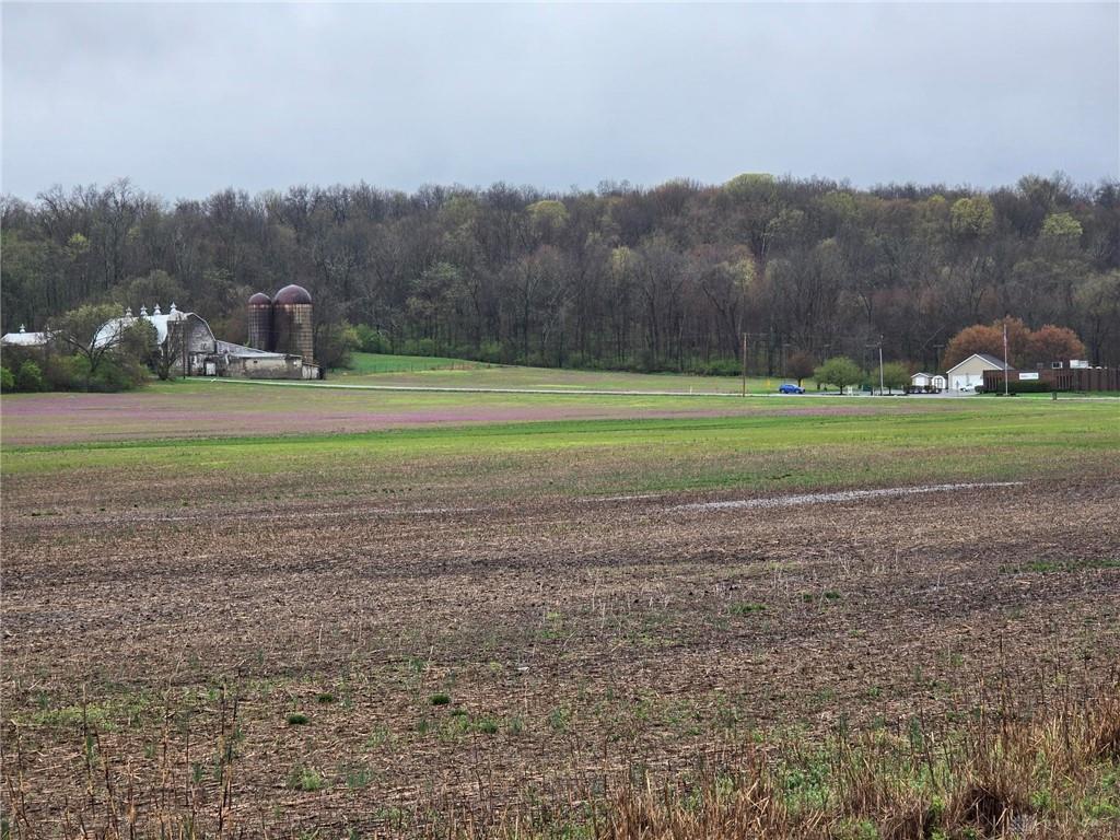 Photo of 235 Valley RD, BEAVERCREEKTOWNSHIP, OH 45385