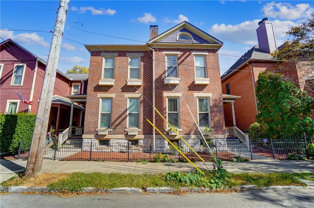 Photo of 218 Brown ST 218, DAYTON, OH 45402