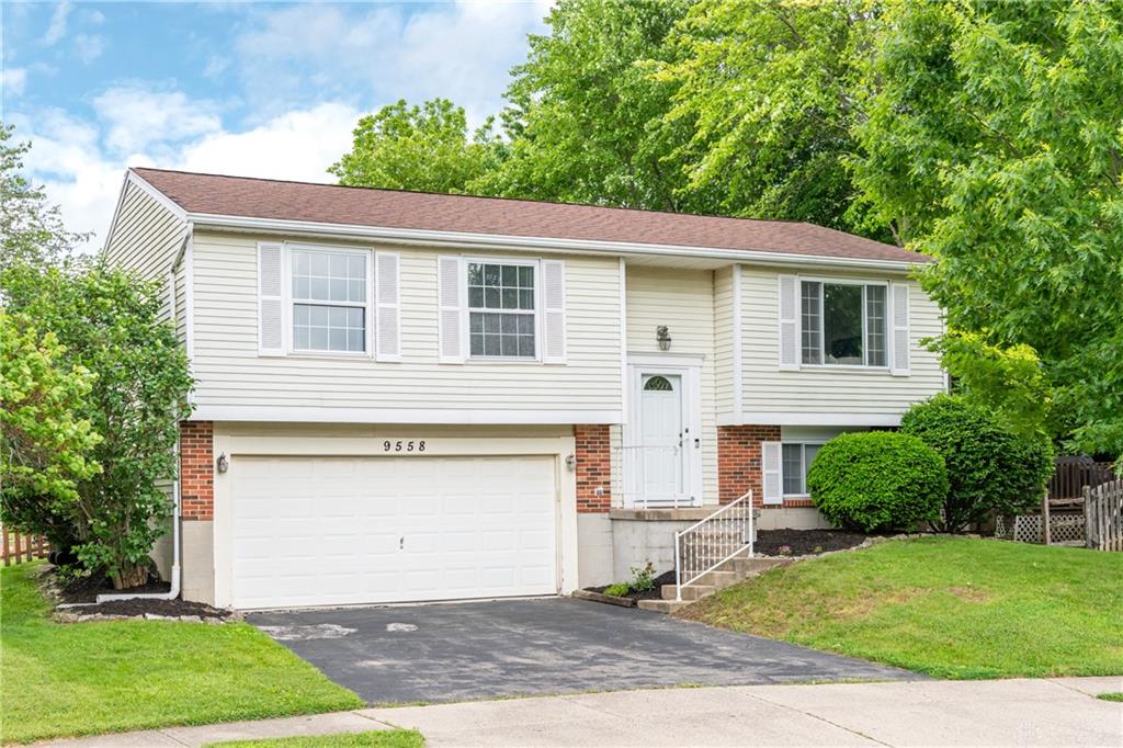 Photo of 9558 Copper Creek CT, MIAMISBURG, OH 45342