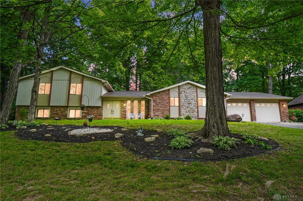 Photo of 2942 Stauffer DR, BEAVERCREEK, OH 45434