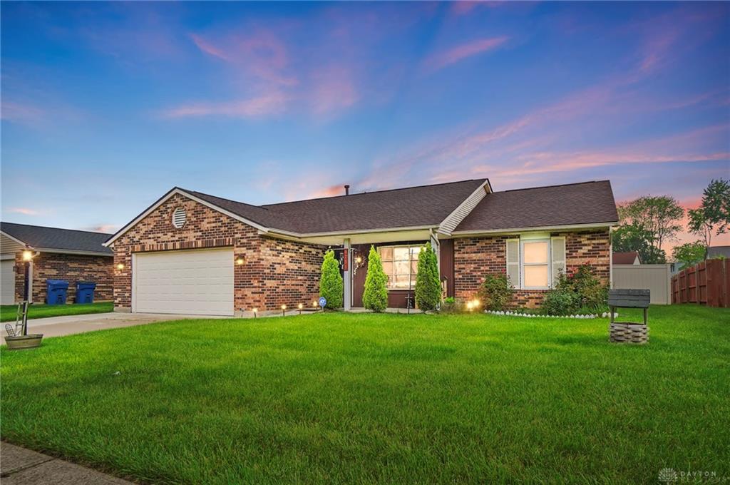 Photo of 8731 Emeraldgate DR, DAYTON, OH 45424