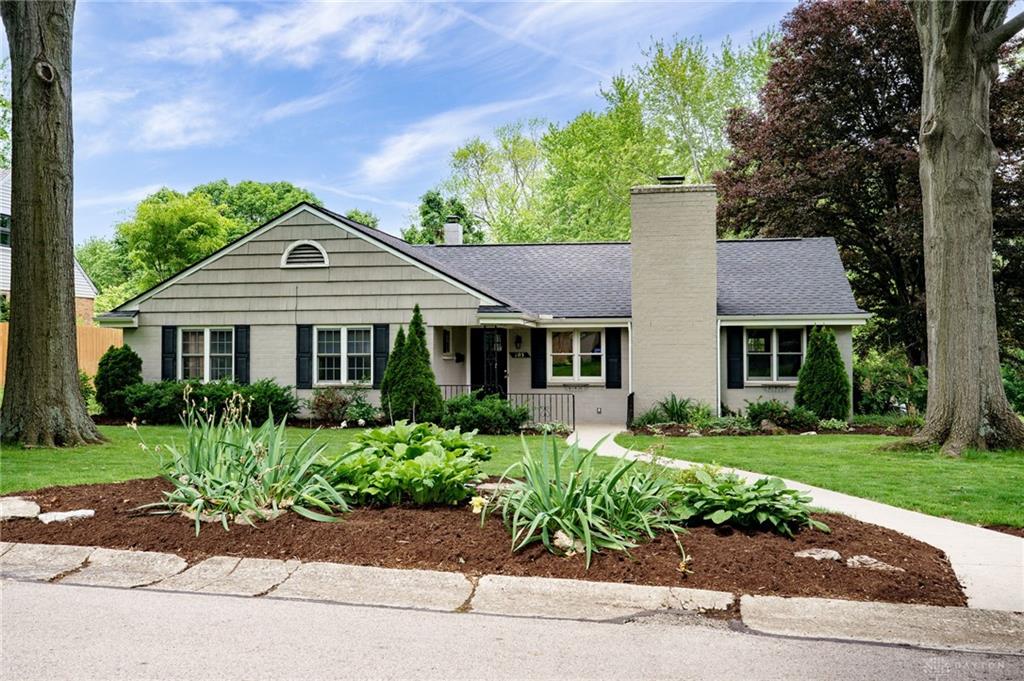 Photo of 103 Castle DR, DAYTON, OH 45429