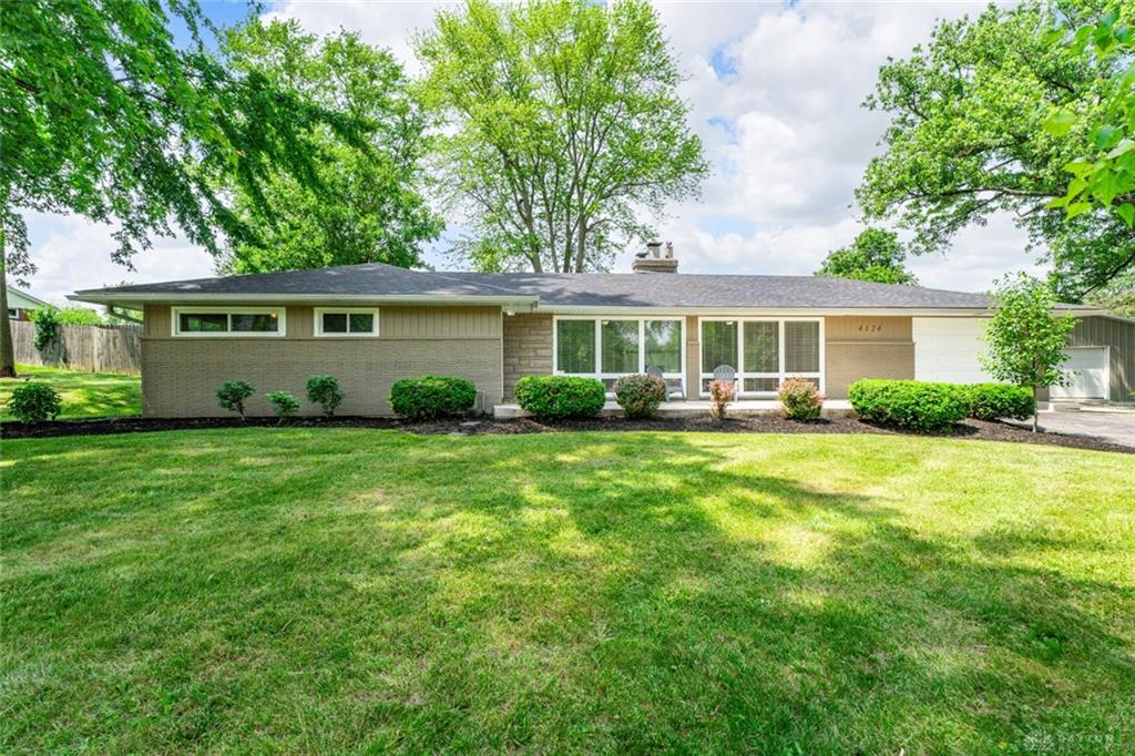 Photo of 4124 Carondelet DR, BEAVERCREEK, OH 45440
