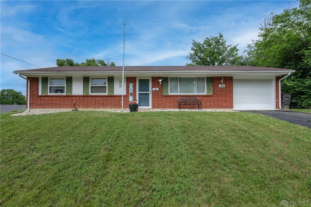 Photo of 181 Arisa DR, DAYTON, OH 45449