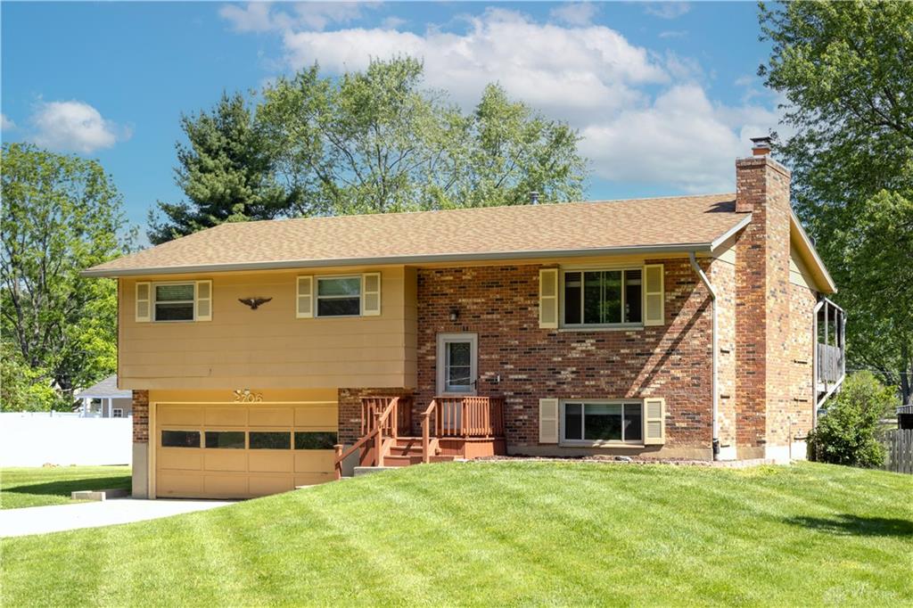 Photo of 2706 Coldsprings DR, BEAVERCREEK, OH 45434