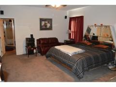 Master Bedroom w/ 2 walk-in closets and double sliding door closet