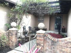front porch/patio