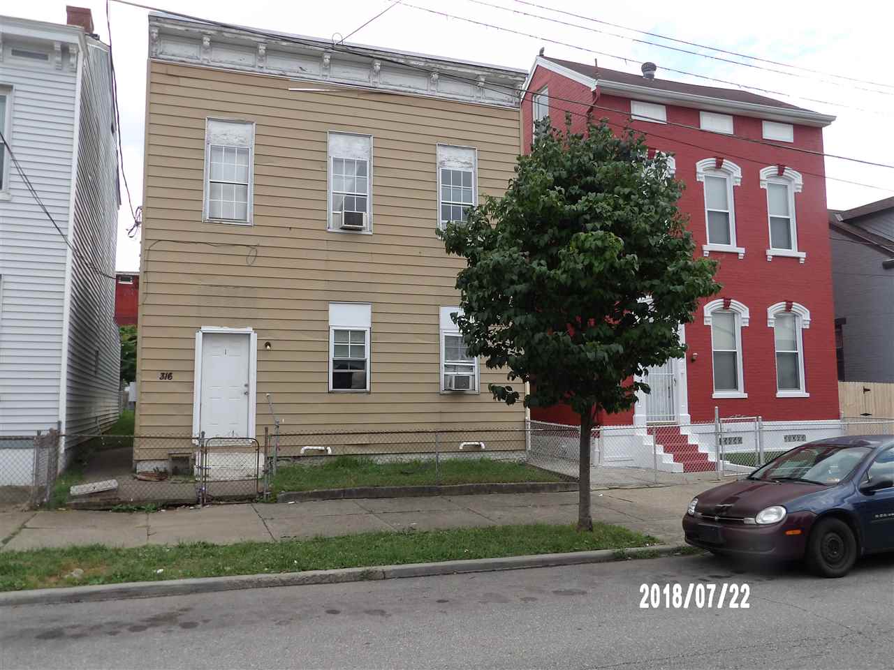 316 W 10th