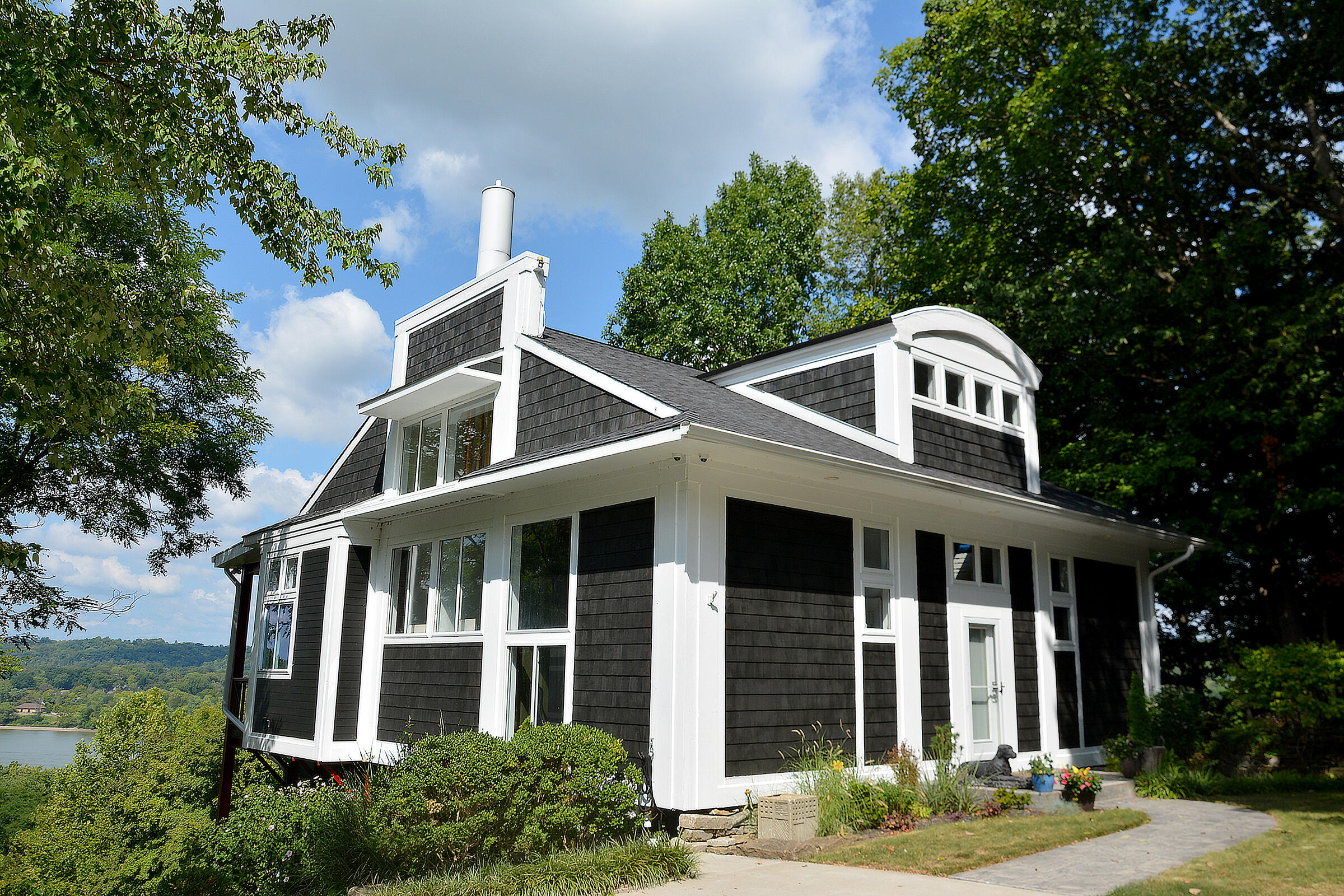 Photo of 810 Westview Drive, Hebron, KY 41048